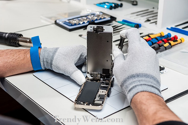How to Learn Cell Phone Repairs Online